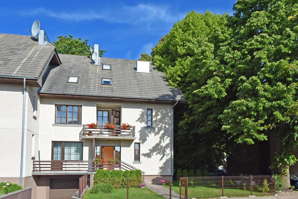 Medziotoju Apartment In Old City Palanga Exterior photo